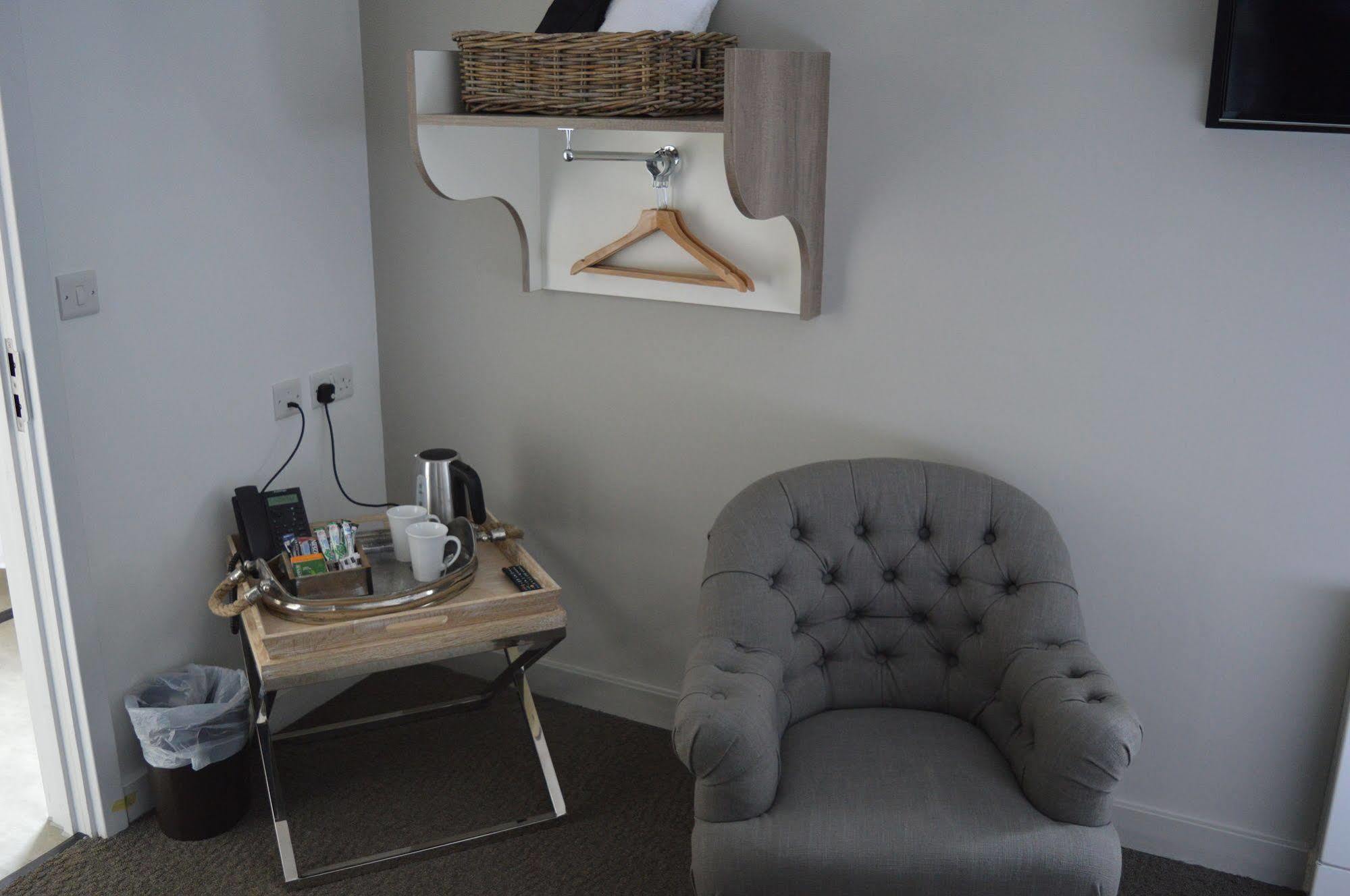 The 3* Newbury (Berkshire)
